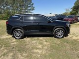 Used 2024 GMC Terrain SLT image 2