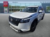 New 2025 Nissan Pathfinder Platinum w/ Black Appearance Package image 5