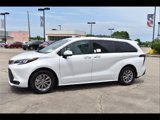 New 2025 Toyota Sienna XLE image 2