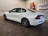 Used 2020 Volvo S60 T6 Momentum image 4