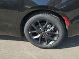 New 2025 Chrysler Pacifica Limited image 5