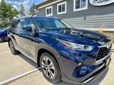 Used 2020 Toyota Highlander XLE image 2