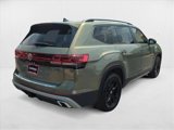 New 2026 Volkswagen Atlas Peak Edition image 2