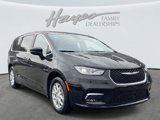 New 2026 Chrysler Pacifica Select image 3