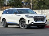New 2025 Lincoln Aviator Reserve w/ Equipment Group 201A image 2