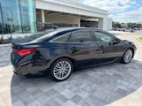 Used 2022 Toyota Avalon Limited image 2