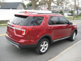 Used 2017 Ford Explorer XLT image 5