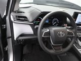 Used 2025 Toyota Sienna XLE w/ XLE Plus Package image 6
