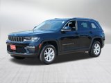Used 2023 Jeep Grand Cherokee Limited w/ Luxury Tech Group II image 3