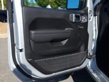 Used 2023 Jeep Gladiator Sport image 4
