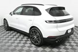 Used 2025 Porsche Cayenne image 3
