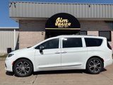 New 2025 Chrysler Pacifica Pinnacle w/ Trailer Tow Group image 2
