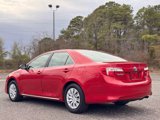 Used 2014 Toyota Camry LE image 3