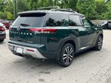 New 2025 Nissan Pathfinder Platinum image 3