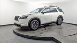 Used 2023 Nissan Pathfinder SV image 2