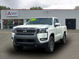 Used 2025 Nissan Frontier SV w/ SV Convenience Package image 2