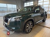 New 2025 Nissan Pathfinder Platinum image 3