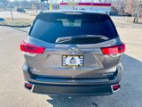 Used 2017 Toyota Highlander XLE image 4