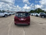 Used 2022 Chrysler Pacifica Limited w/ Uconnect Theater Family Group image 4