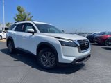 New 2025 Nissan Pathfinder SV image 2