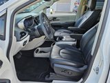 Used 2022 Chrysler Pacifica Touring-L w/ Uconnect Theater Family Group image 2