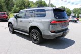 Used 2024 Lexus GX 550 image 3
