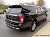 Used 2023 Chevrolet Suburban LT image 3