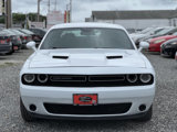 Used 2015 Dodge Challenger SXT image 2