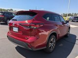 Used 2025 Toyota Highlander FWD image 5