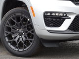 New 2025 Jeep Grand Cherokee Summit image 3
