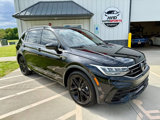 Used 2022 Volkswagen Tiguan SE R-Line image 2