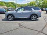 New 2025 Nissan Pathfinder Platinum image 2
