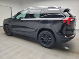 Used 2022 GMC Terrain SLT image 3