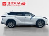 New 2025 Toyota Highlander Platinum image 6
