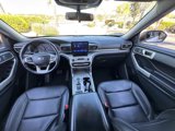 Used 2022 Ford Explorer XLT w/ Equipment Group 202A image 6