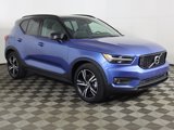 Used 2021 Volvo XC40 T5 R-Design w/ Climate Package image 2