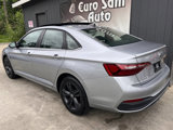 Used 2024 Volkswagen Jetta SE w/ Panoramic Sunroof Package image 5