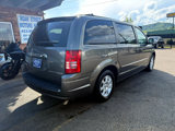 Used 2010 Chrysler Town & Country Touring image 4