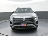 New 2025 Volkswagen Atlas Peak Edition SE image 2