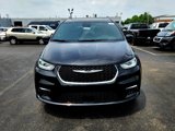 New 2025 Chrysler Pacifica Select w/ Uconnect Theater Family Group image 3