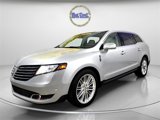 Used 2019 Lincoln MKT AWD image 3