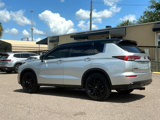 Used 2023 Mitsubishi Outlander SEL image 2