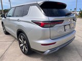 New 2025 Mitsubishi Outlander SE image 5