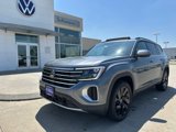 New 2025 Volkswagen Atlas SE image 2