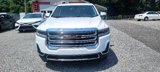 Used 2023 GMC Acadia SLT image 2