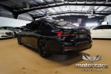 Used 2022 BMW 740i w/ M Sport Package image 4