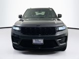 Used 2023 Jeep Grand Cherokee Altitude image 2