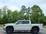 New 2025 Nissan Frontier PRO-4X w/ Pro Convenience Package image 2
