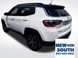 Used 2024 Jeep Compass Limited image 3