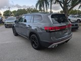 New 2025 Volkswagen Atlas Peak Edition SE image 6